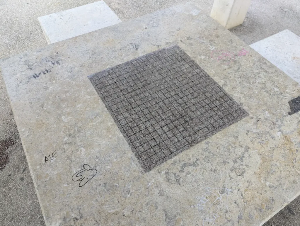 【沖縄・北谷】奈留川西公園　囲碁盤